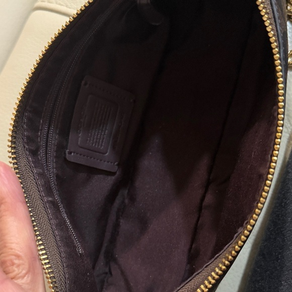 Coach Brown/Black and Gold shoulder bag - Picture 6 of 10